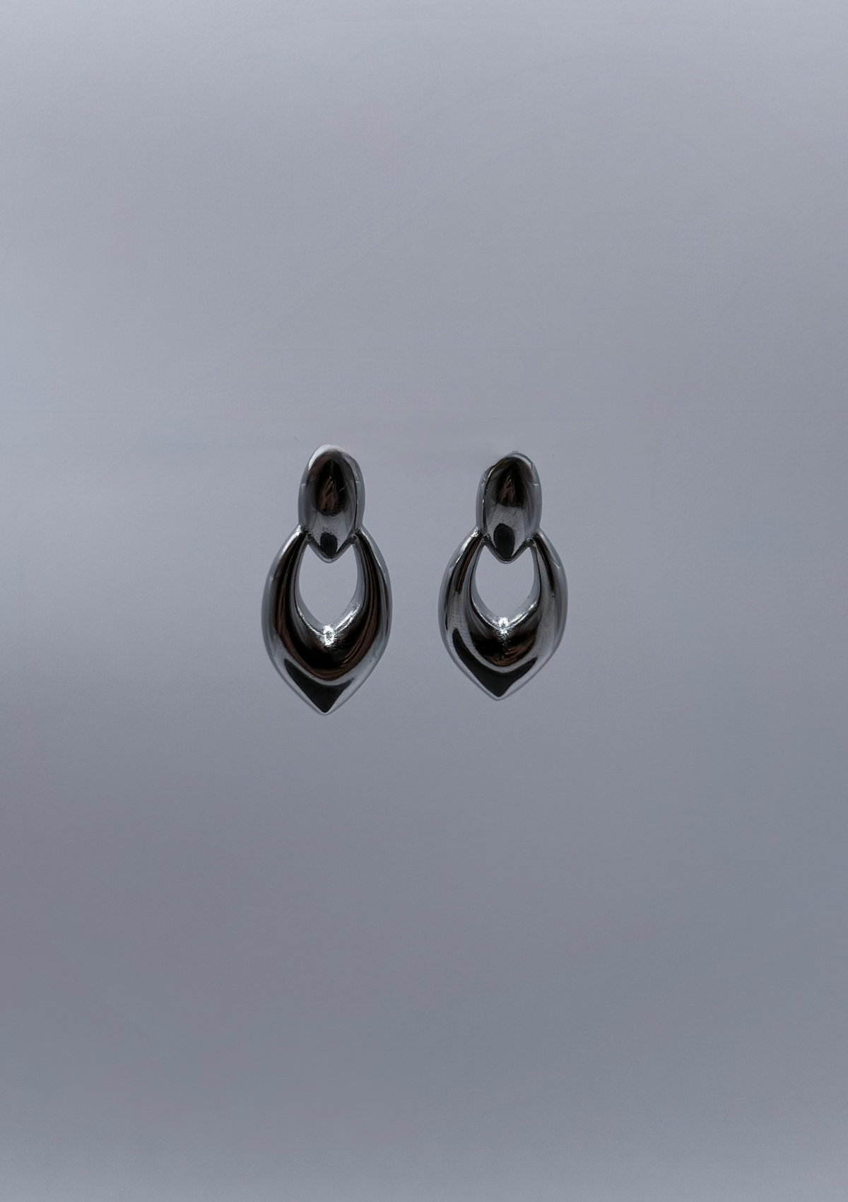 Aretes largos ovalados
