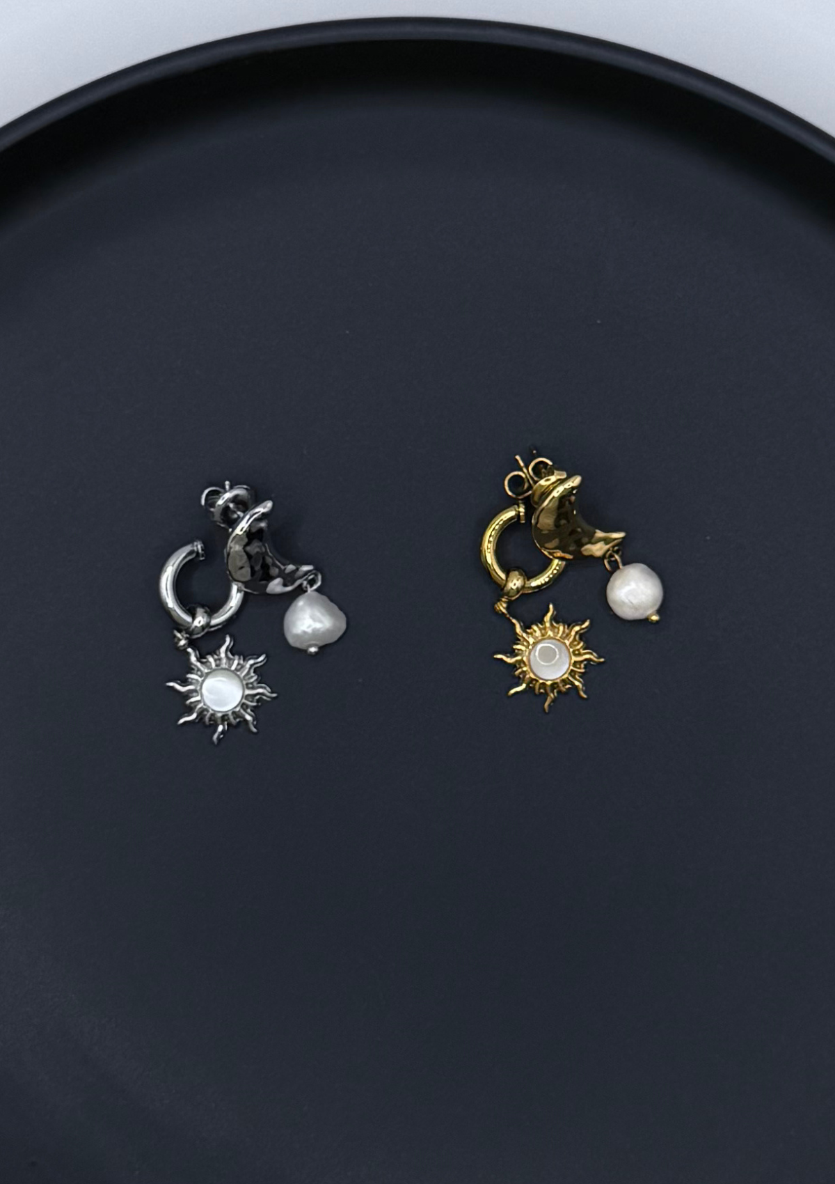 Arete martillado estilo sol y luna