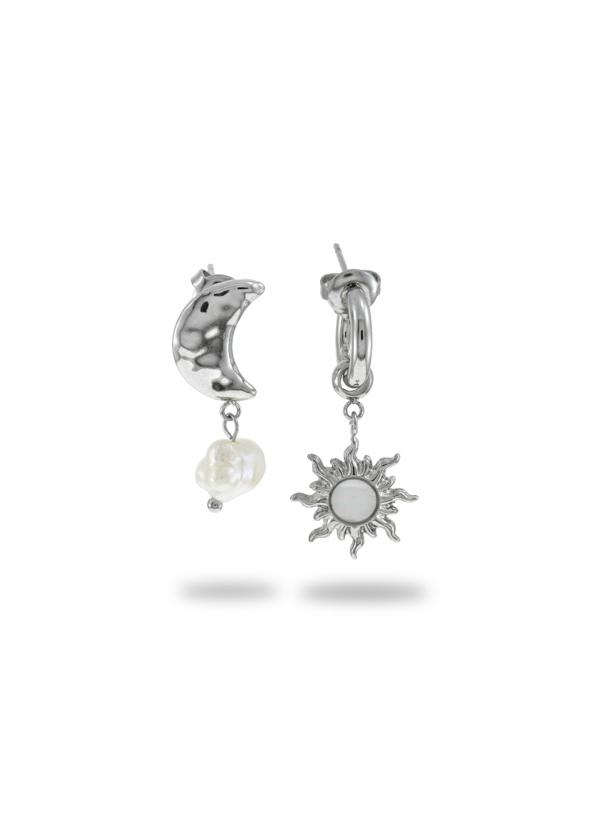 Arete martillado estilo sol y luna