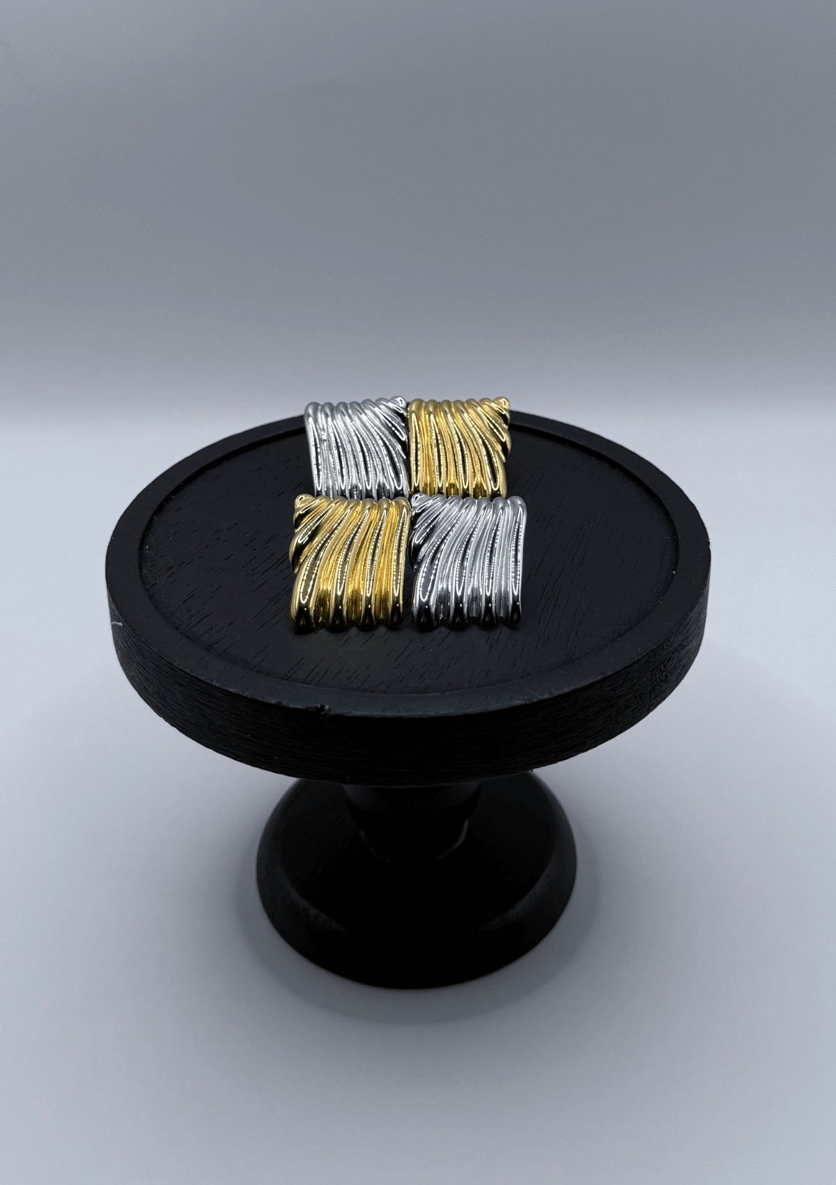 Arete rectangular con textura acanalada