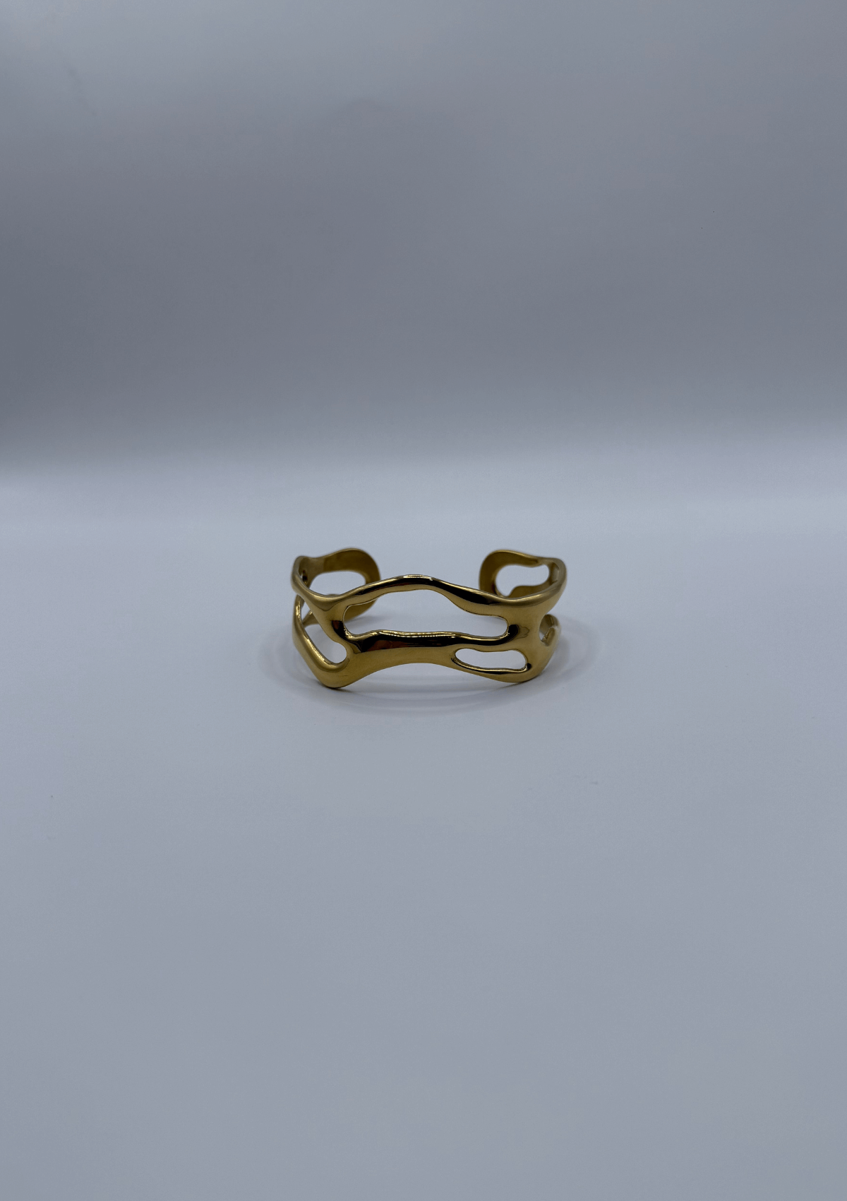 Brazalete escultural