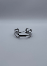 Brazalete escultural