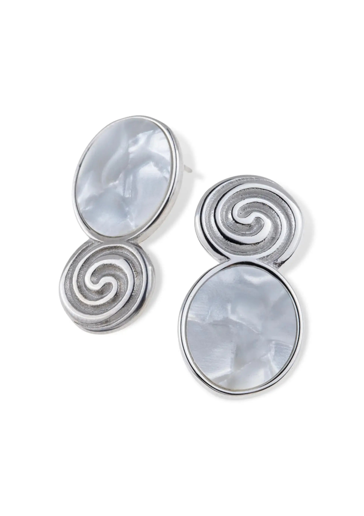 Arete de remolino madre perla