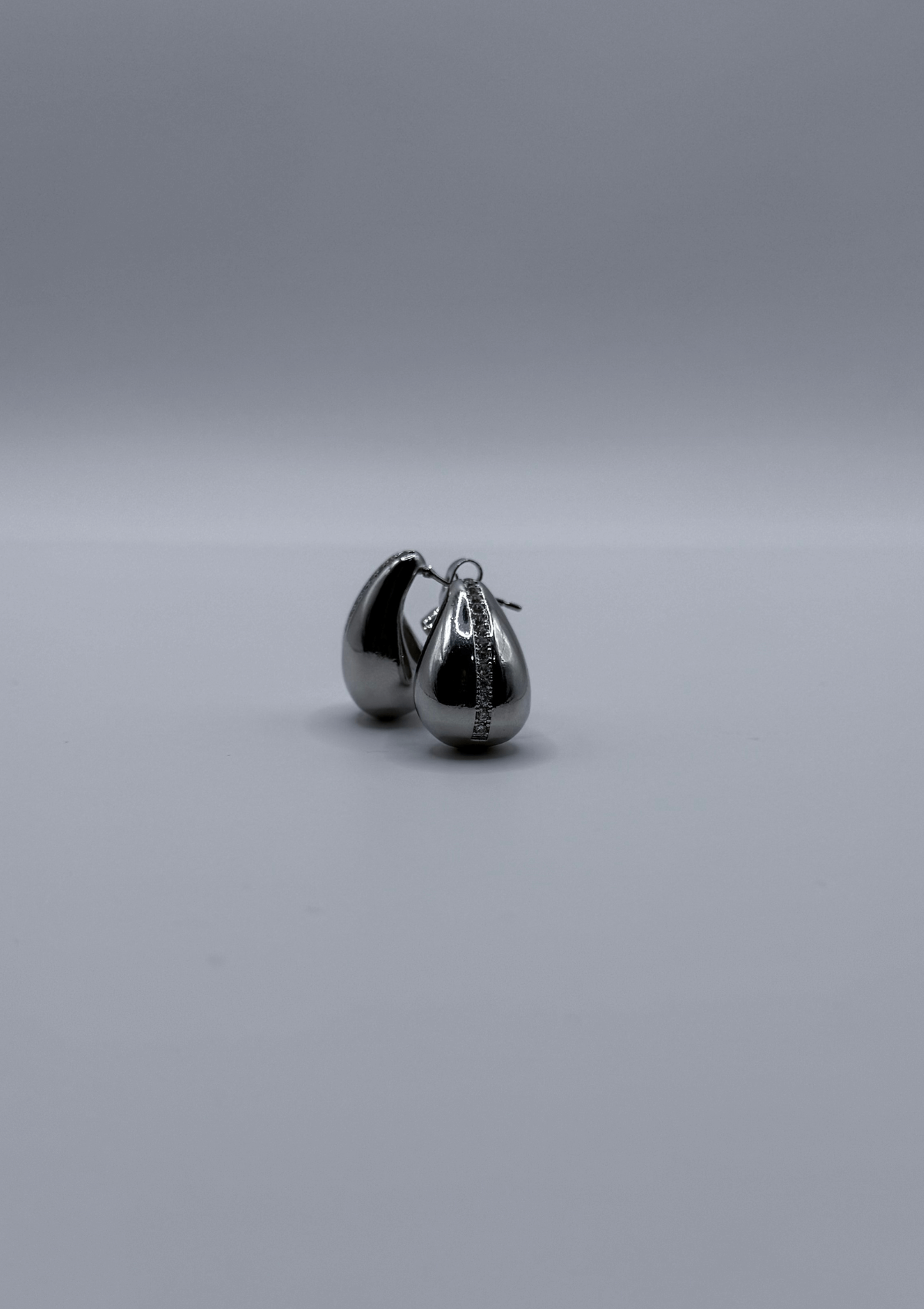 Aretes mini gotas de zirconia